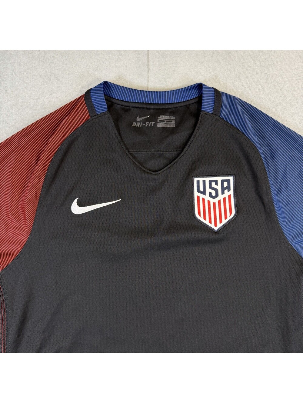 Nike USA National Team Away Soccer Jersey Mens Small Black USMNT 2016-17 Dri-Fit - Picture 2 of 9